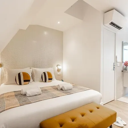 B6d 2pers Wagram 1bedroom Ternes With Ac Parijs